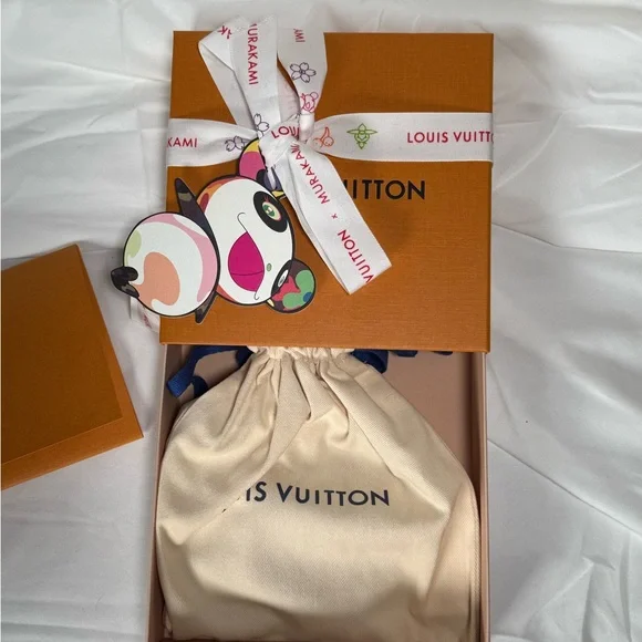 LV x TM Multicolor Mini Flowergram 15mm
Reversible Women’s Belt - Picture 4 of 6